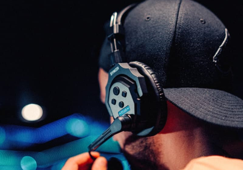 How to choose communication headsets for events?